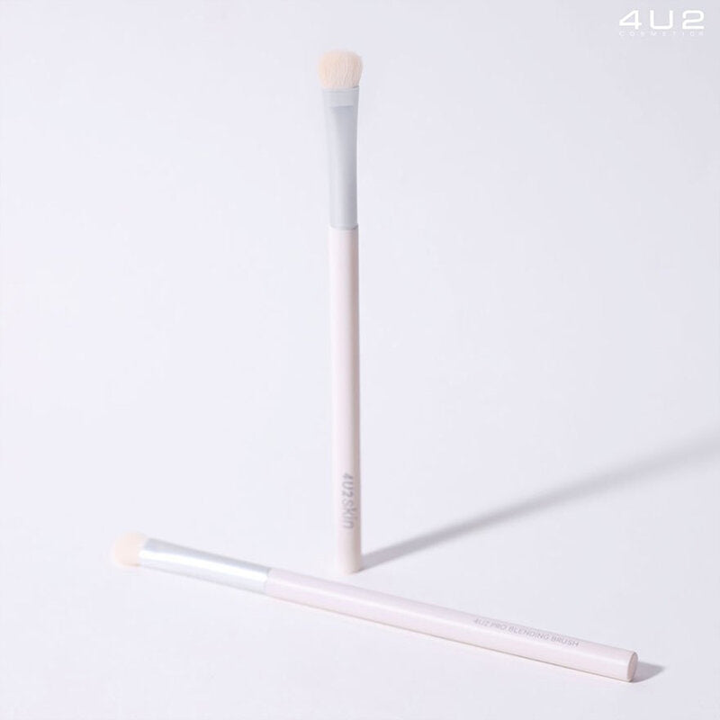 4U2 Blending Brush - Flat-Shaped for Smooth Eyeshadow Application - Beauty Buddy