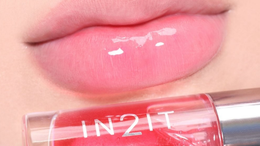 Review: IN2IT Plumping Lip Oil – Glossy Care for Soft, Fuller Lips