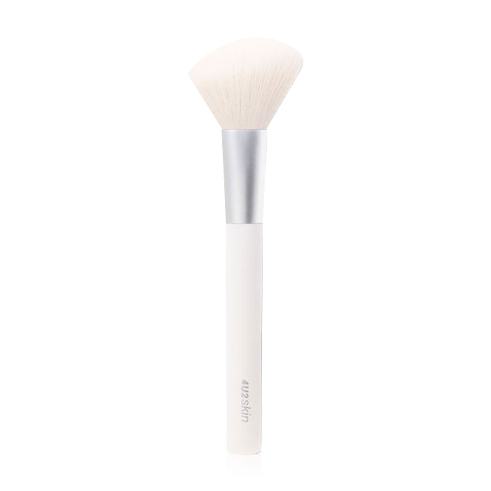 4U2 Blush Brush - Soft Bristles for Natural Application