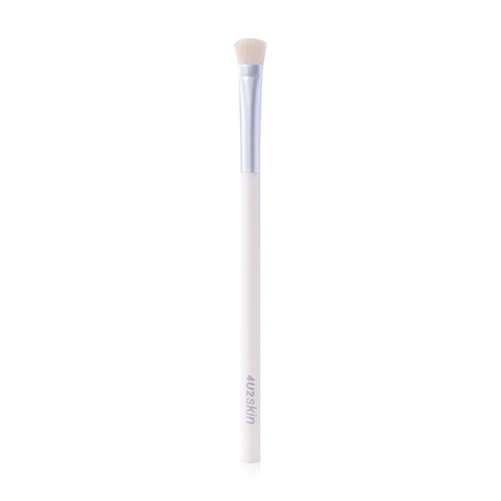 4U2 Blending Brush - Flat-Shaped for Smooth Eyeshadow Application