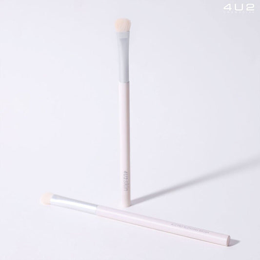 4U2 Blending Brush - Flat-Shaped for Smooth Eyeshadow Application - Beauty Buddy