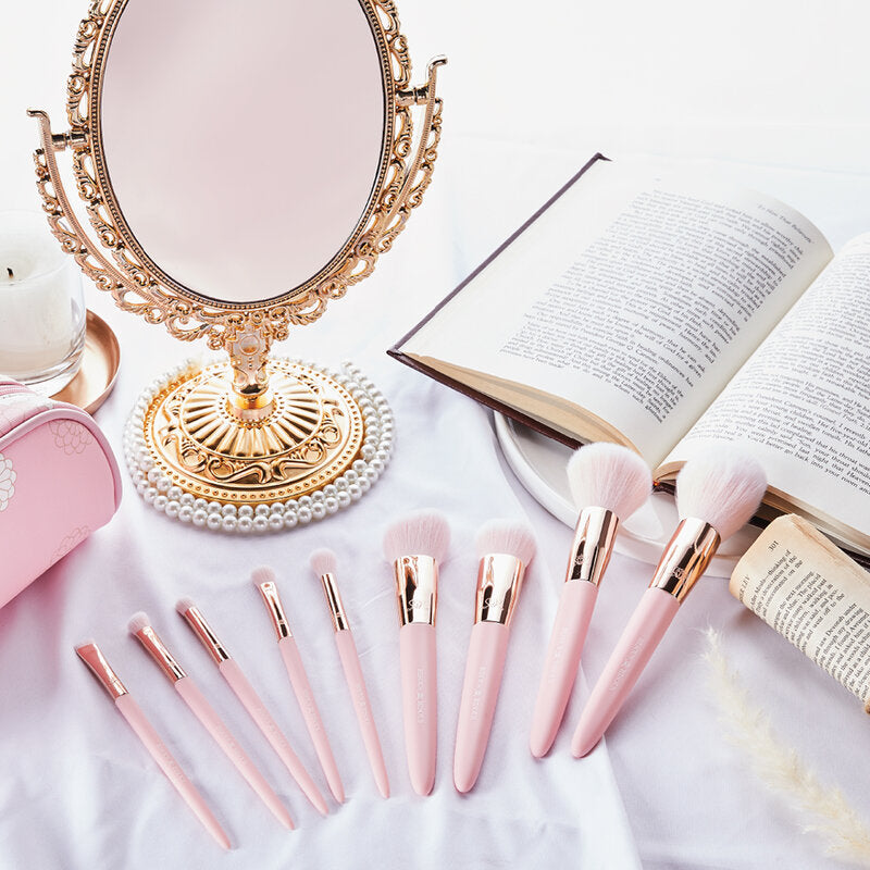 Bisous Bisous Pink Passion Brush Set ( Expiration Date : 2027.04.09 )