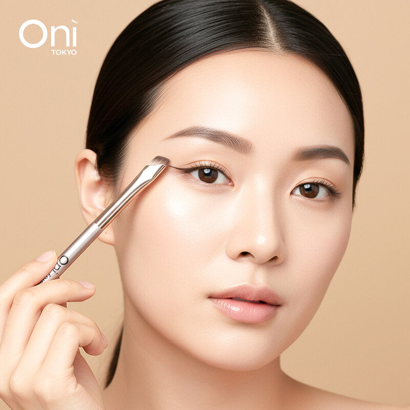 Oni Dual-Ended Eye Shadow & Liner Brush