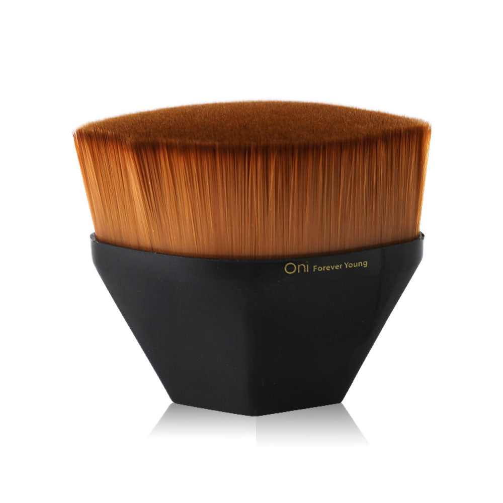 Oni Magic Petal Foundation Brush Size M