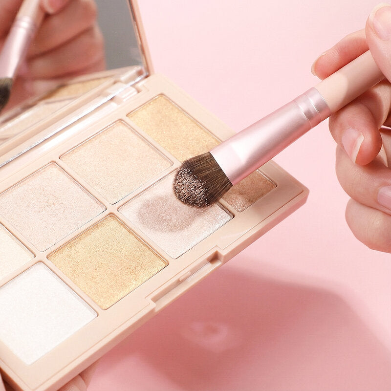 Oni Triangle Highlight & Concealer Brush