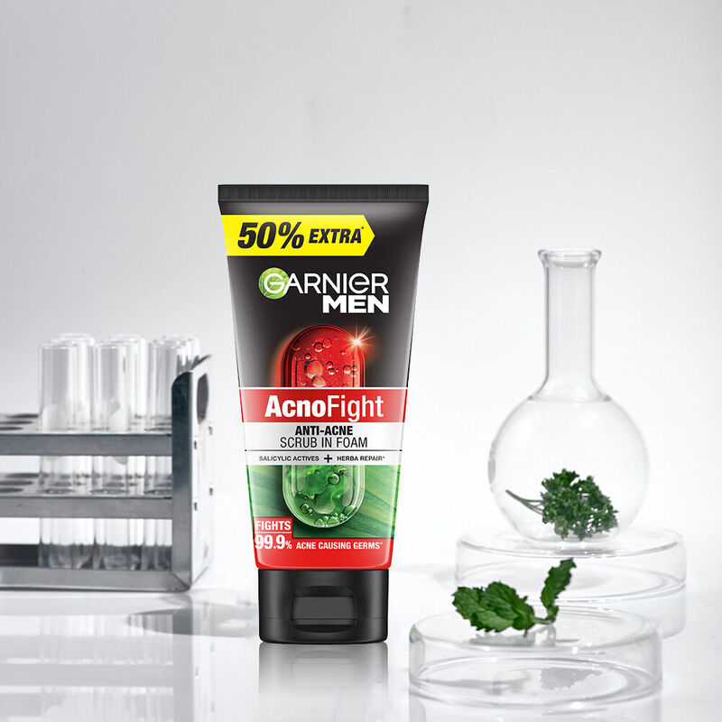 Garnier Men Acnofight Anti-Acne Scrub in Foam 150ml