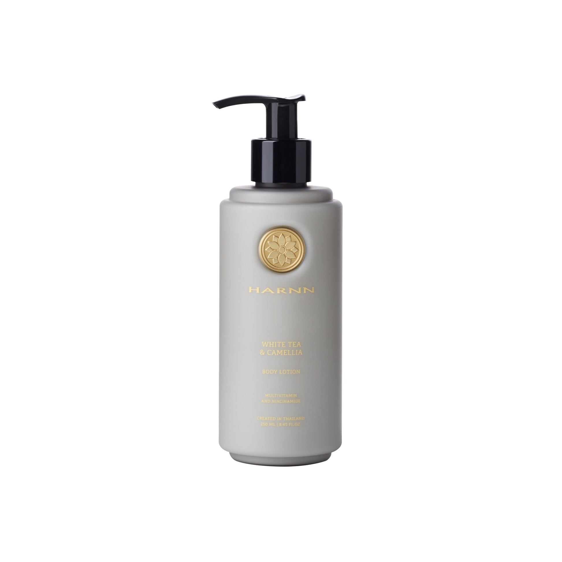 Harnn Body Lotion - White Tea & Camellia 250 ml.