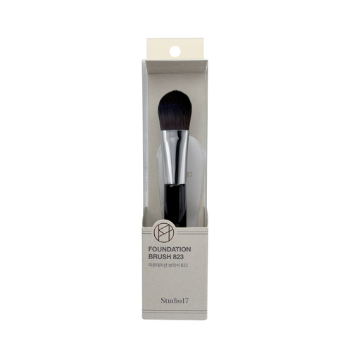 STUDIO17 Foundation Brush 823 1pc