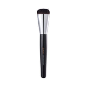 STUDIO17 Glide Foundation Brush 1pc 411