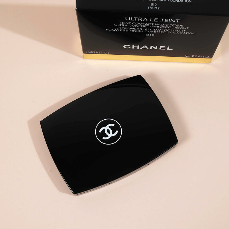Chanel Le Teint Ultra Tenue Ultrawear Flawless Compact Foundation Matte SPF 15 13g #B10