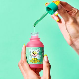 Smilebloom Kkoch Snail Hero Complex Serum