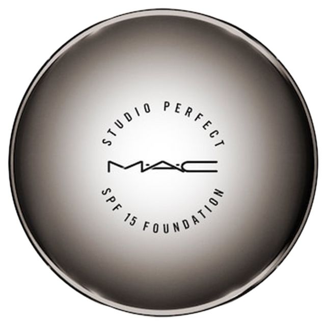 MAC Studio Perfect SPF15 PA+ Foundation Radiant Intensified (Refill) #NC40