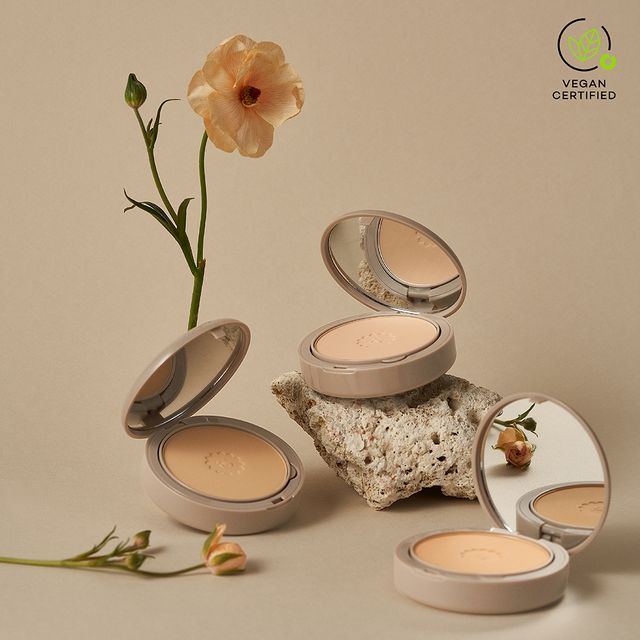 SUPERMOM Second Skin Pressed Powder #02 Natural Beige