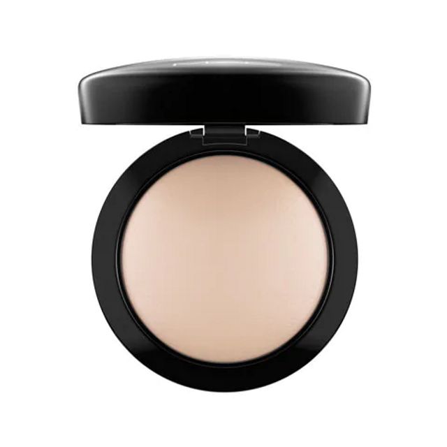 MAC Mineralize Skinfinish Natural