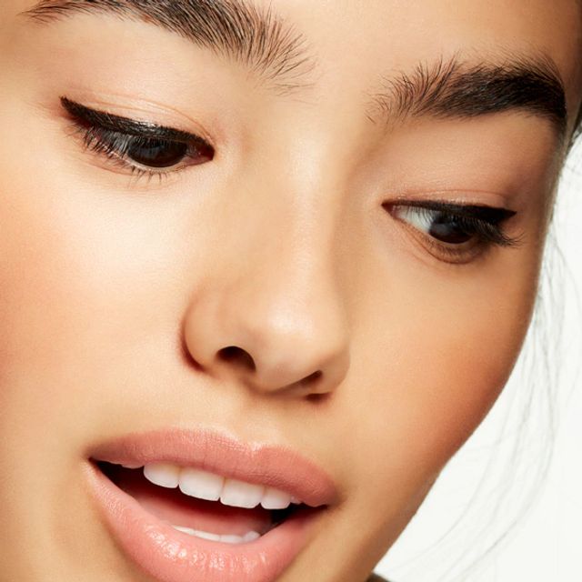 MAC Brush Stroke 24-Hour Liner